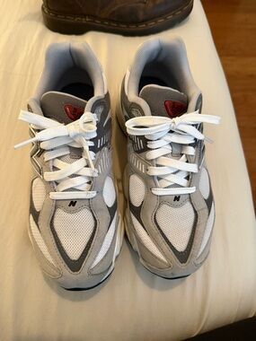 New Balance Light Gray & White Mesh Athletic Sneakers